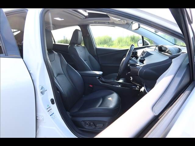 TOYOTA PRIUS 4WD 2016