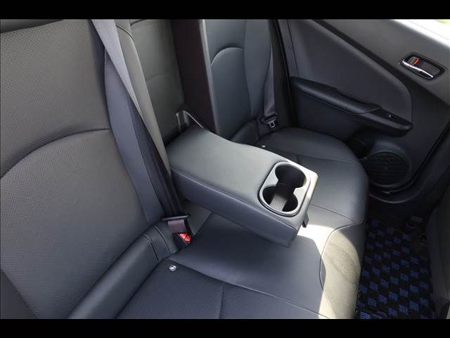 TOYOTA PRIUS 4WD 2016