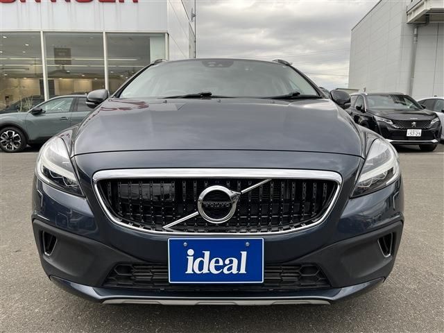 VOLVO VOLVO V40 CROSS COUNTRY 2017