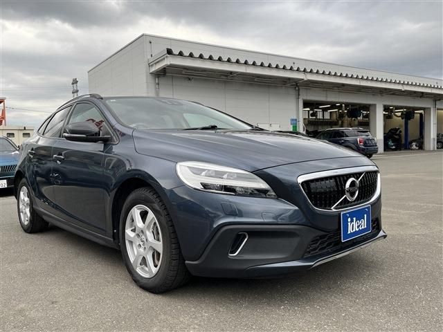 VOLVO VOLVO V40 CROSS COUNTRY 2017