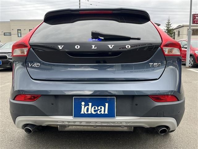 VOLVO VOLVO V40 CROSS COUNTRY 2017