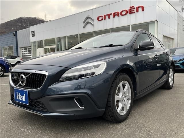 VOLVO VOLVO V40 CROSS COUNTRY 2017
