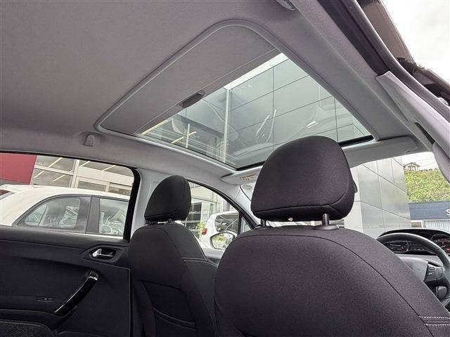 PEUGEOT PEUGEOT 208 2016