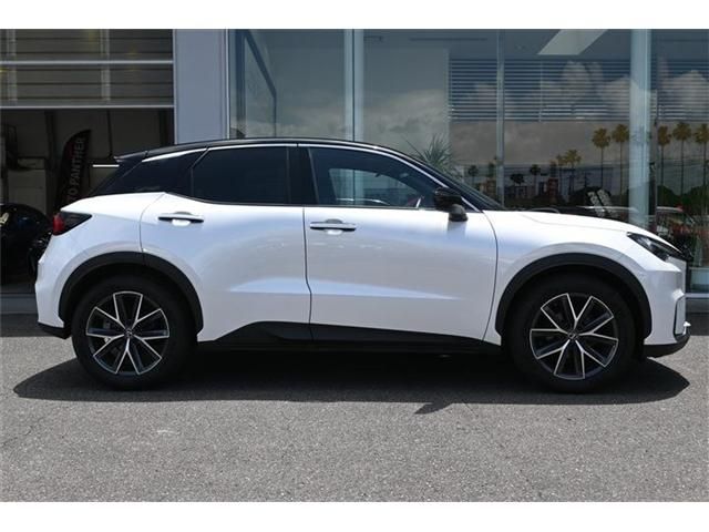 TOYOTA LEXUS LBX 2024