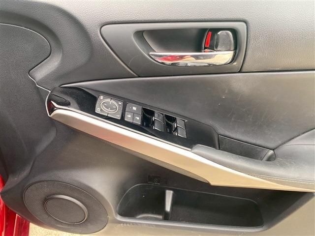 TOYOTA LEXUS IS250 2015