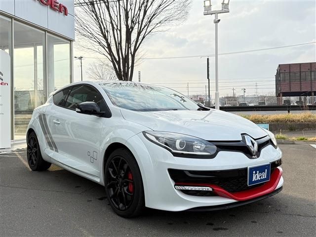 RENAULT RENAULT MEGANE hatchback 2017
