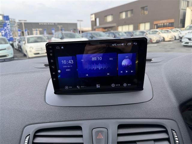 RENAULT RENAULT MEGANE hatchback 2017