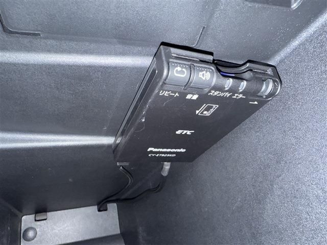 RENAULT RENAULT MEGANE hatchback 2017