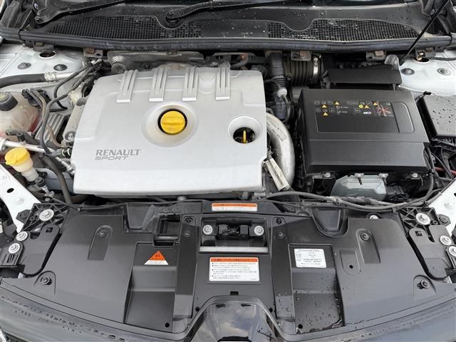 RENAULT RENAULT MEGANE hatchback 2017