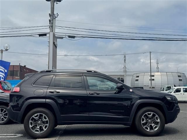JEEP JEEP CHEROKEE 2019