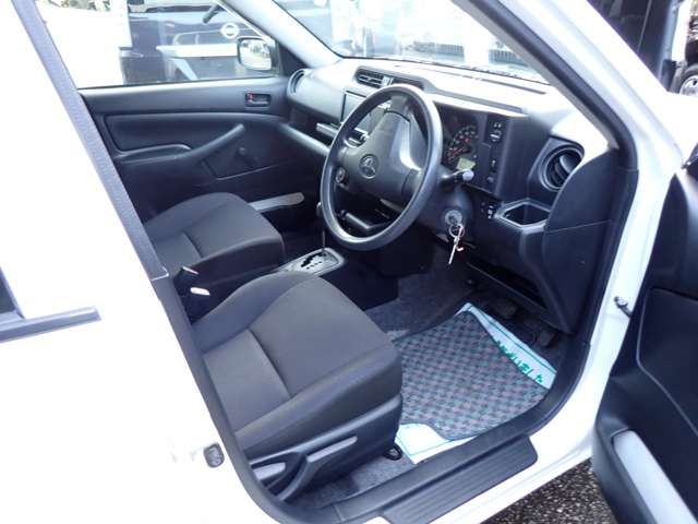 TOYOTA SUCCEED van 4WD 2017