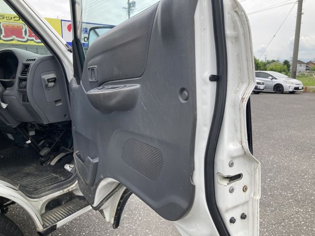 MAZDA BONGO truck 4WD 2017