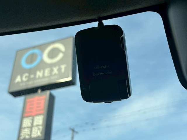 DAIHATSU TANTO CUSTOM 4WD 2018