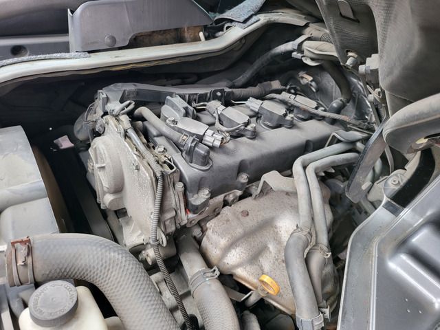 NISSAN CARAVAN coach 2011