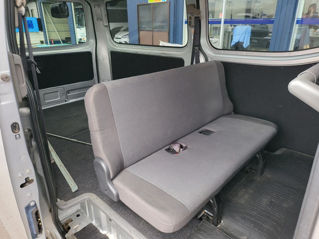 NISSAN NV350????? 2014