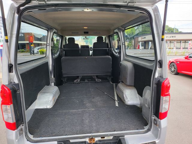 NISSAN NV350????? 2014