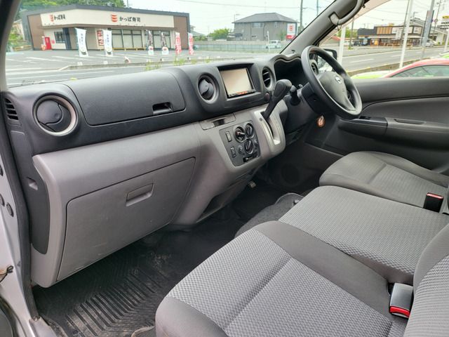 NISSAN NV350????? 2014