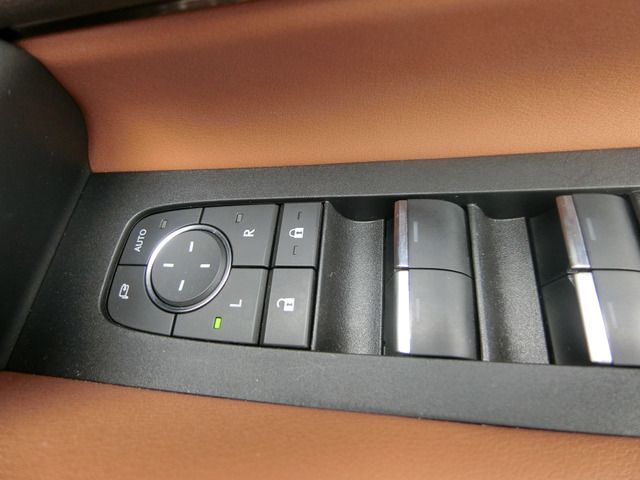 TOYOTA VELLFIRE  HYBRID 4WD 2023