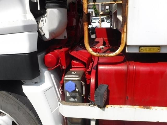 NISSAN DIESEL ??? 2013