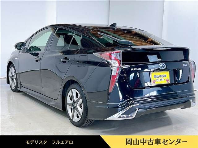 TOYOTA PRIUS 2017
