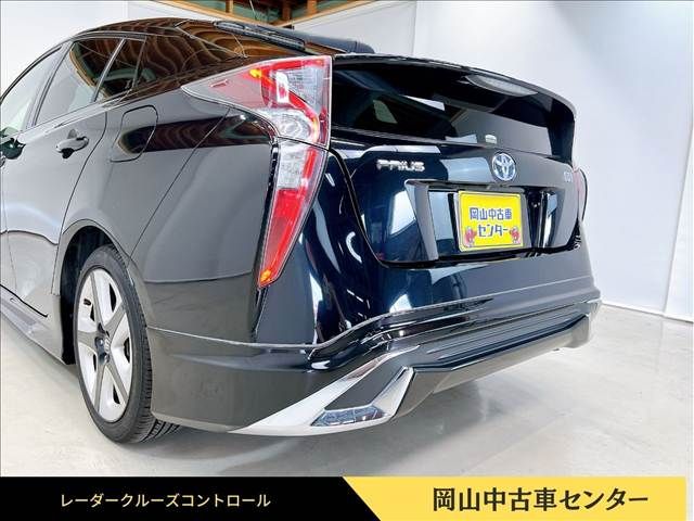 TOYOTA PRIUS 2017