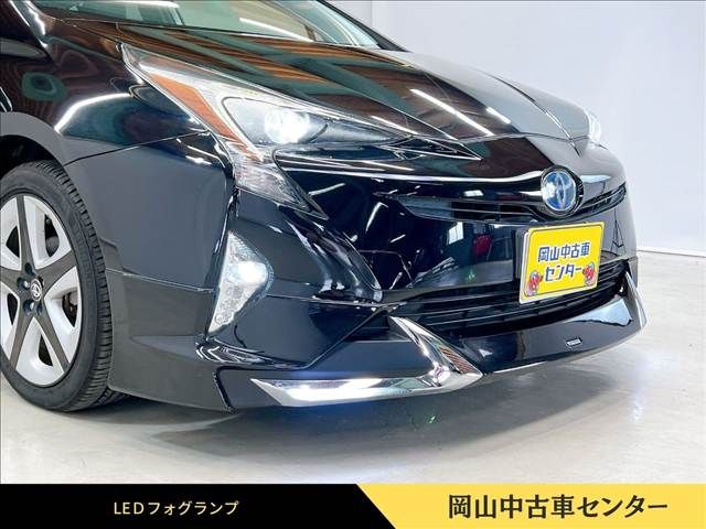 TOYOTA PRIUS 2017