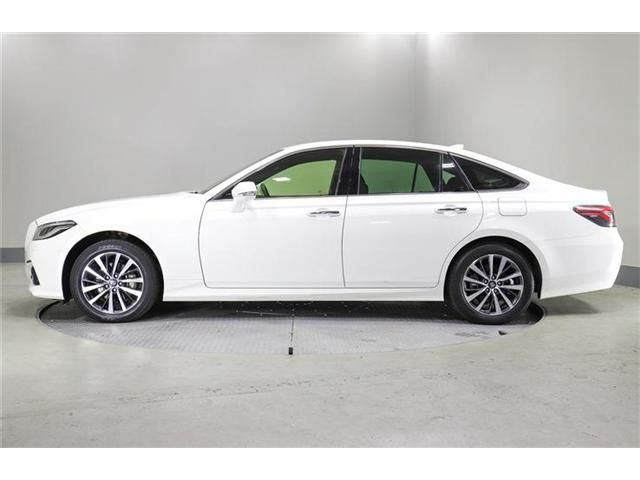 TOYOTA CROWN sedan hybrid 4WD 2020