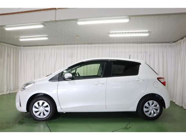 TOYOTA VITZ 2019