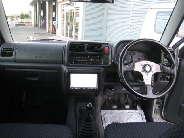 SUZUKI JIMNY 4WD 2002