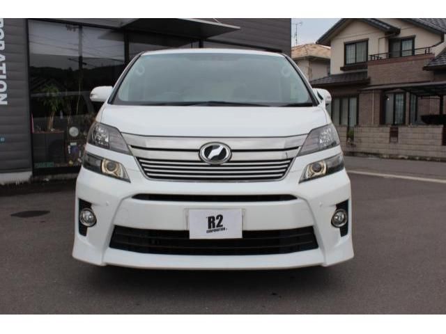 TOYOTA VELLFIRE 2013