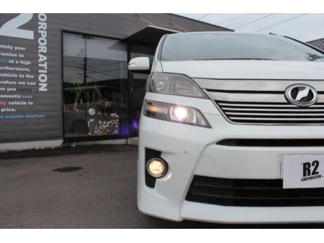 TOYOTA VELLFIRE 2013