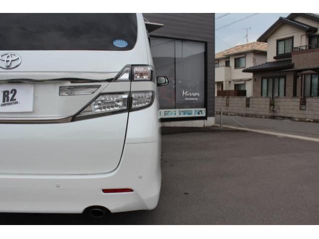 TOYOTA VELLFIRE 2013