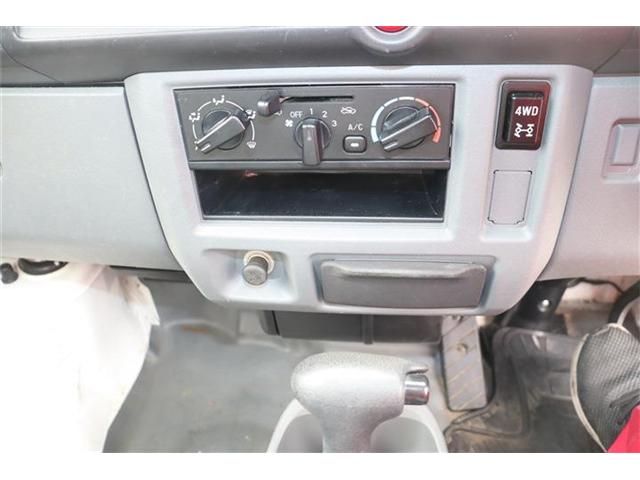 MITSUBISHI MINICAB truck 4WD 2010