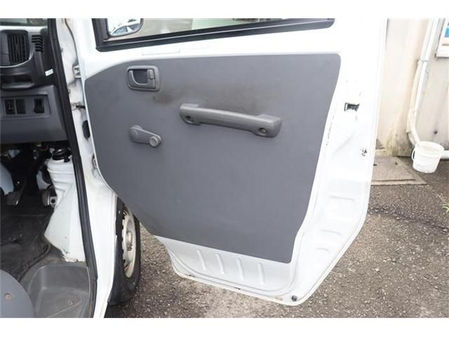 MITSUBISHI MINICAB truck 4WD 2010