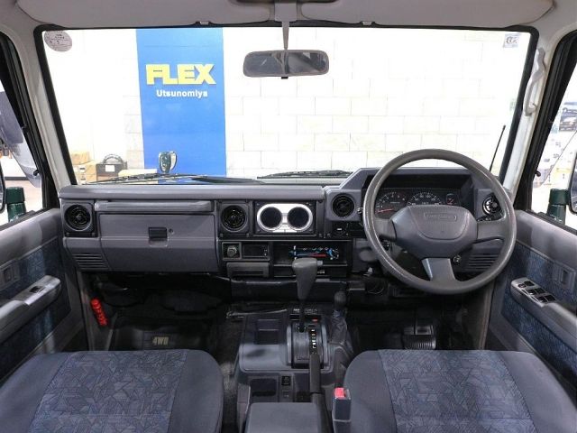 TOYOTA LANDCRUISER van 2003