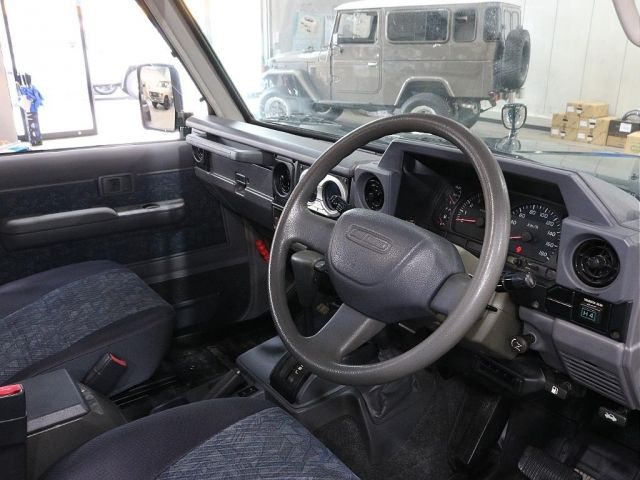 TOYOTA LANDCRUISER van 2003