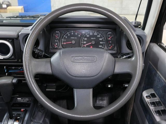 TOYOTA LANDCRUISER van 2003