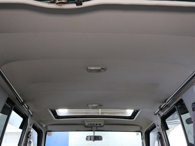 TOYOTA LANDCRUISER van 2003