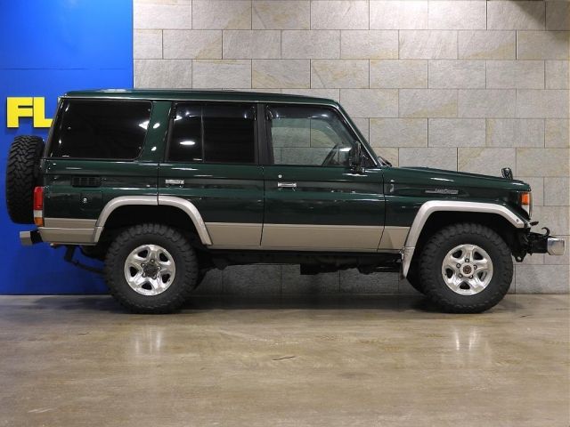 TOYOTA LANDCRUISER van 2003