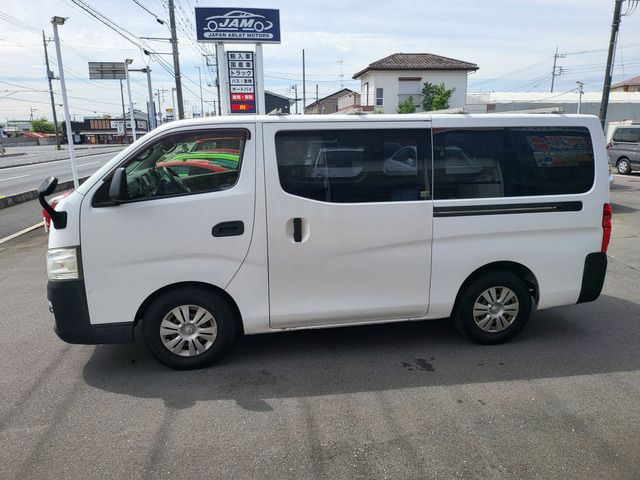 NISSAN NV350 CARAVAN 1.2t 2015
