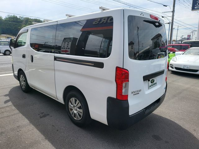 NISSAN NV350 CARAVAN 1.2t 2015