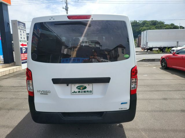 NISSAN NV350 CARAVAN 1.2t 2015