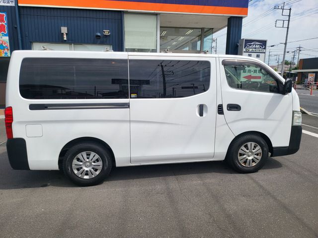 NISSAN NV350 CARAVAN 1.2t 2015