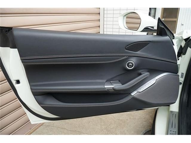 FERRARI FERRARI Portofino 2019