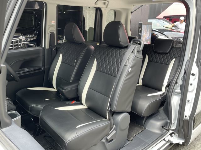 DAIHATSU TANTO FAN CROSS 4WD 2023