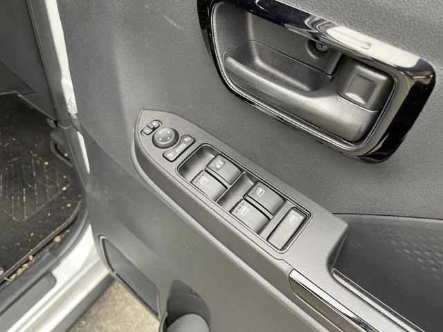 DAIHATSU TANTO FAN CROSS 4WD 2023