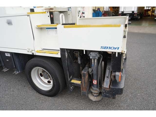 MITSUBISHI CANTER 2017