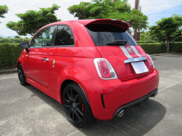 FIAT ABARTH 695 2011