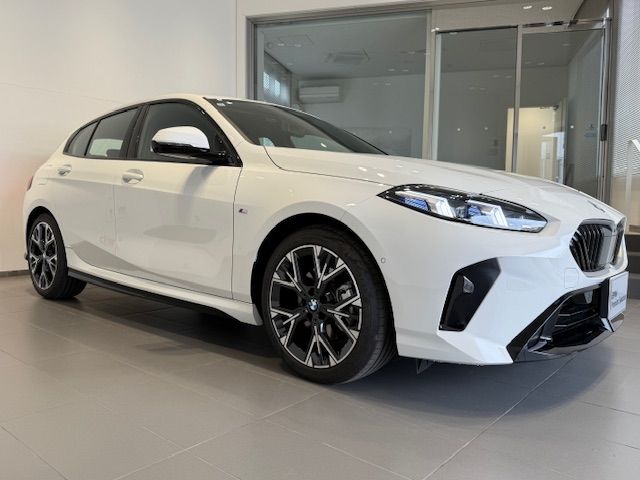 BMW BMW 1series 2024