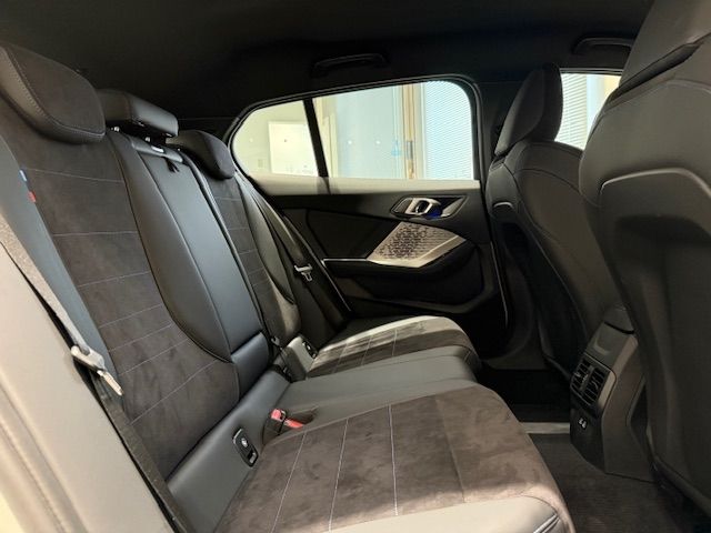 BMW BMW 1series 2024